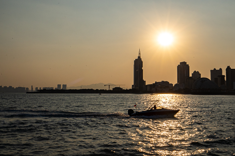 香港经济总量，香港各产业gdp占比