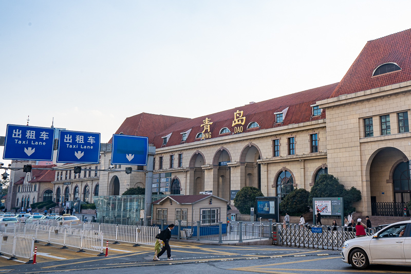 香港问题的实质是什么？？香港旅游景点排行